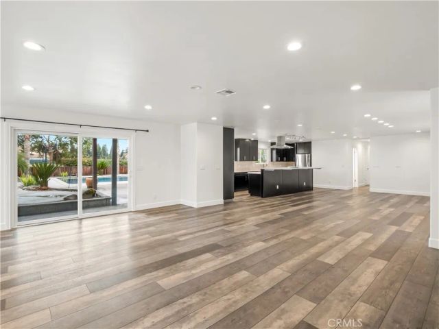 9226 N Fowler, Clovis, CA 93619