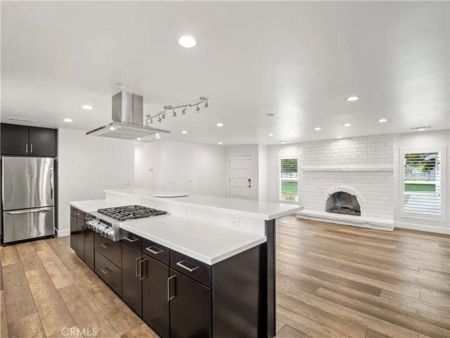 9226 N Fowler, Clovis, CA 93619