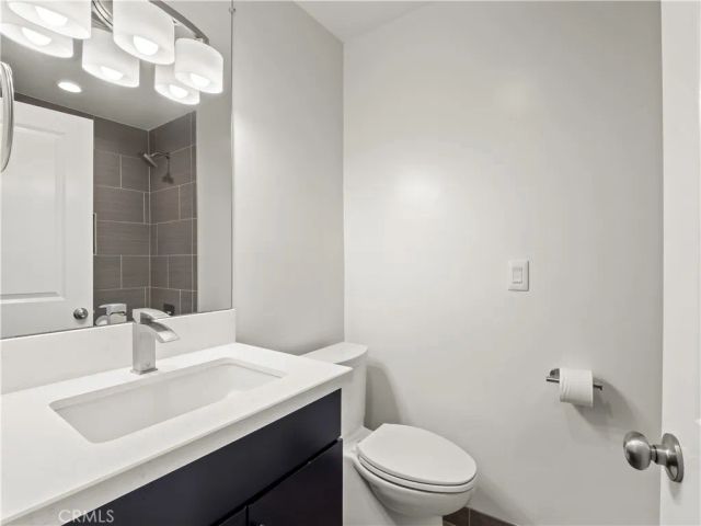 9226 N Fowler, Clovis, CA 93619