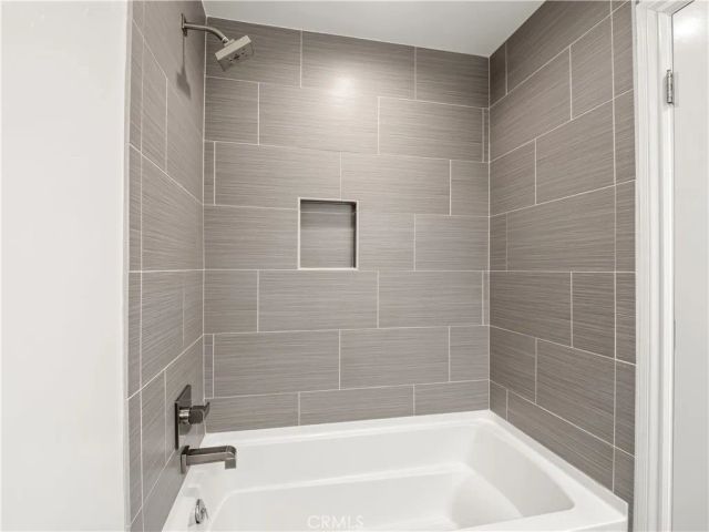 9226 N Fowler, Clovis, CA 93619