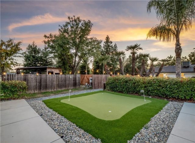 9226 N Fowler, Clovis, CA 93619