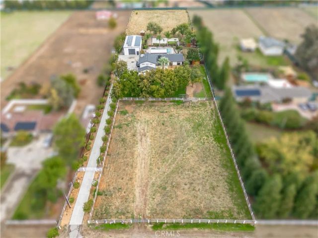 9226 N Fowler, Clovis, CA 93619