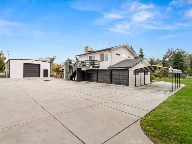 9226 N Fowler, Clovis, CA 93619