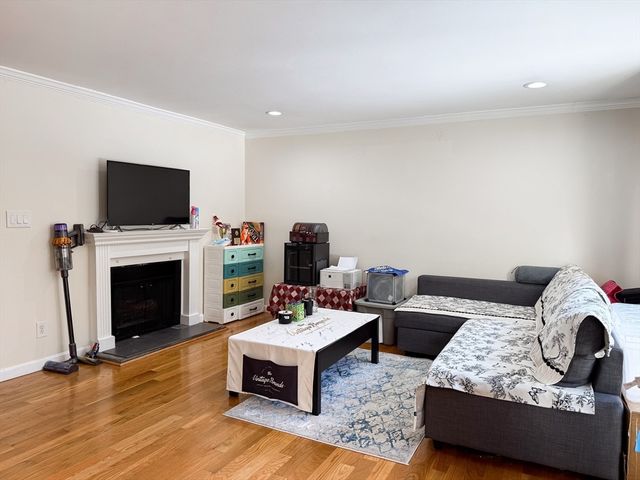 53 Jericho Rd B, Weston, MA 02493