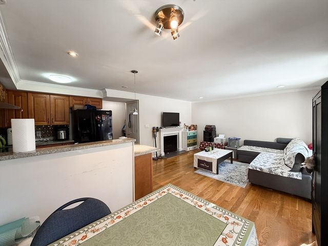 53 Jericho Rd B, Weston, MA 02493