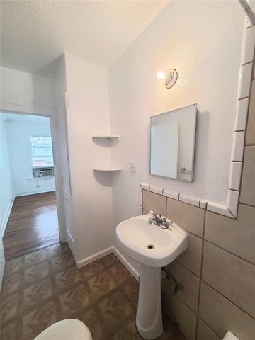 4414 Woodside Street 8, Houston, TX 77023