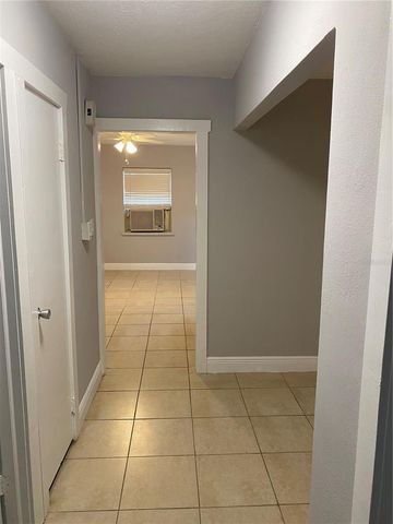 1504 W GRACE STREET, Tampa, FL 33607