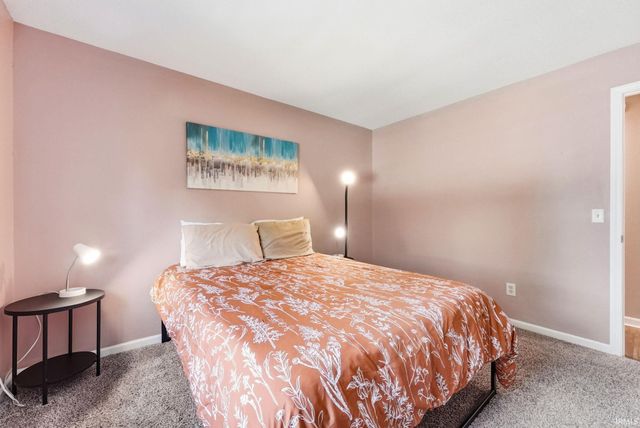2710 Covington Pines Place, Fort Wayne, IN 46804