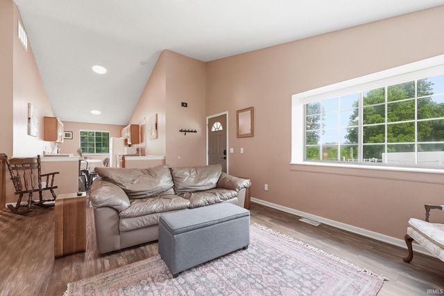 2710 Covington Pines Place, Fort Wayne, IN 46804
