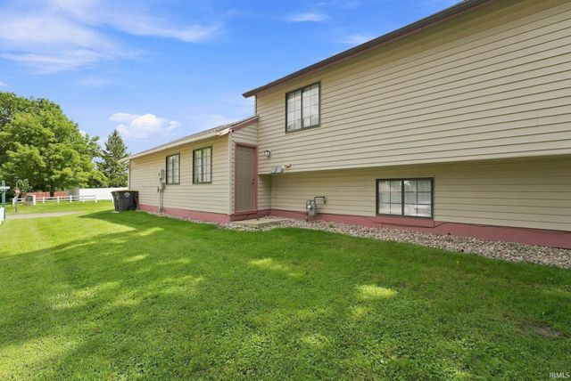 2710 Covington Pines Place, Fort Wayne, IN 46804