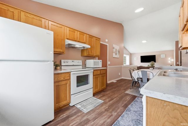 2710 Covington Pines Place, Fort Wayne, IN 46804