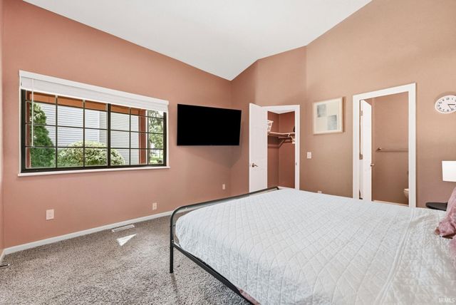 2710 Covington Pines Place, Fort Wayne, IN 46804