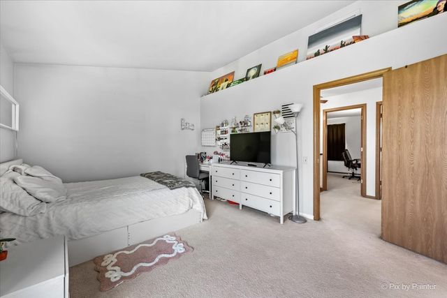 20 N Oltendorf Road, Streamwood, IL 60107