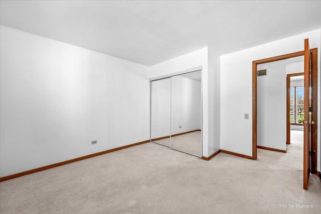 20 N Oltendorf Road, Streamwood, IL 60107