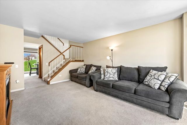 20 N Oltendorf Road, Streamwood, IL 60107