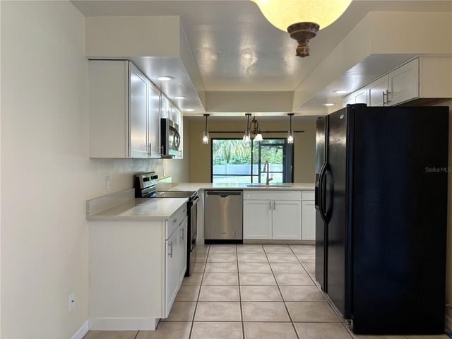 8048 SANDPOINT BOULEVARD, Orlando, FL 32819