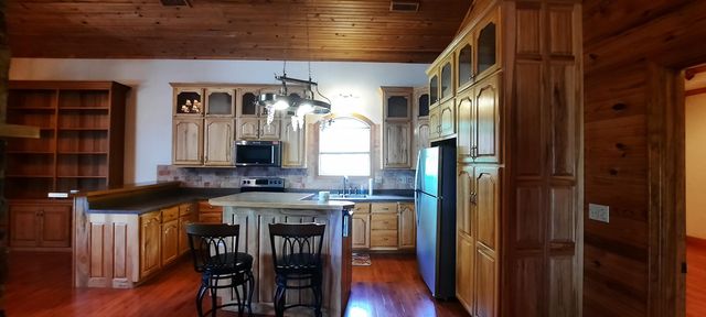 2619 County Farm Road, London, KY 40741