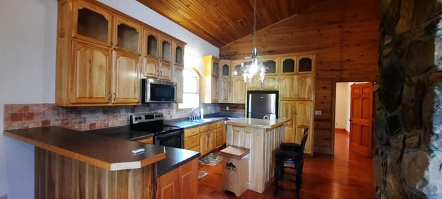 2619 County Farm Road, London, KY 40741
