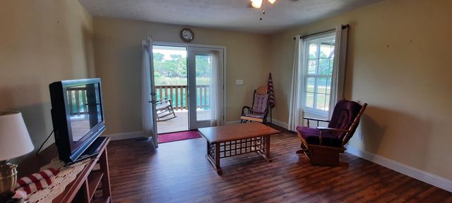 2619 County Farm Road, London, KY 40741