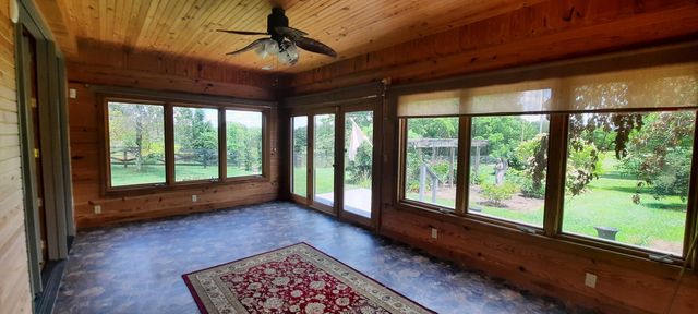 2619 County Farm Road, London, KY 40741