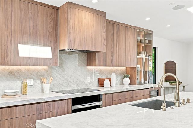 14627 Huston, Sherman Oaks, CA 91403