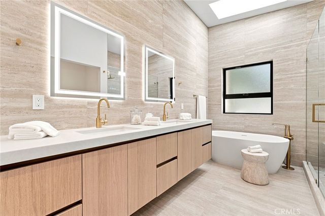 14627 Huston, Sherman Oaks, CA 91403
