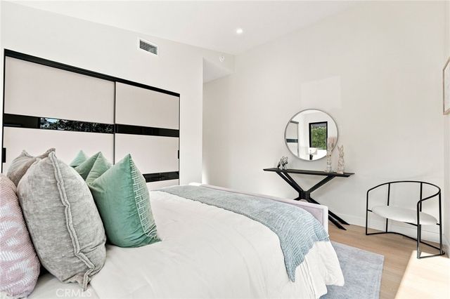 14627 Huston, Sherman Oaks, CA 91403