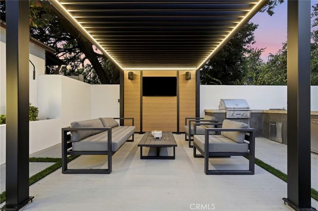 14627 Huston, Sherman Oaks, CA 91403