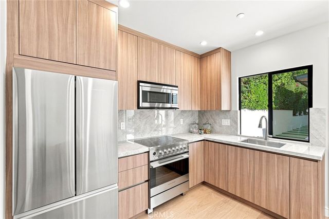 14627 Huston, Sherman Oaks, CA 91403