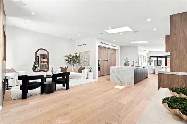 14627 Huston, Sherman Oaks, CA 91403
