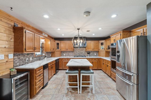 183 Lakeview Drive S, Livingston, TX 77351