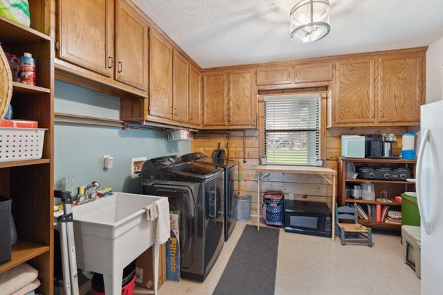 183 Lakeview Drive S, Livingston, TX 77351