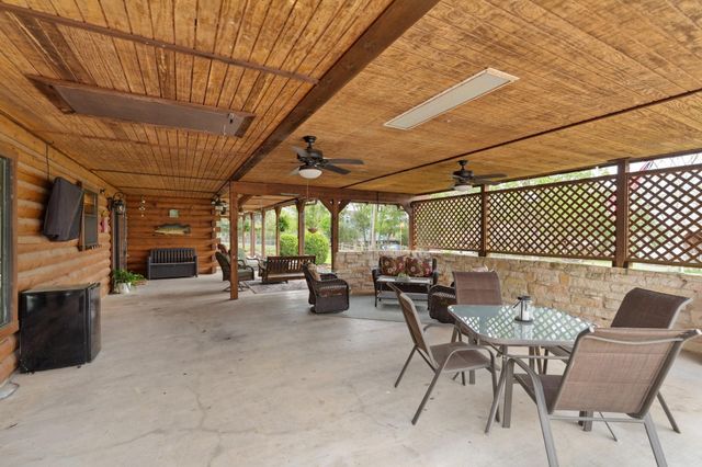 183 Lakeview Drive S, Livingston, TX 77351
