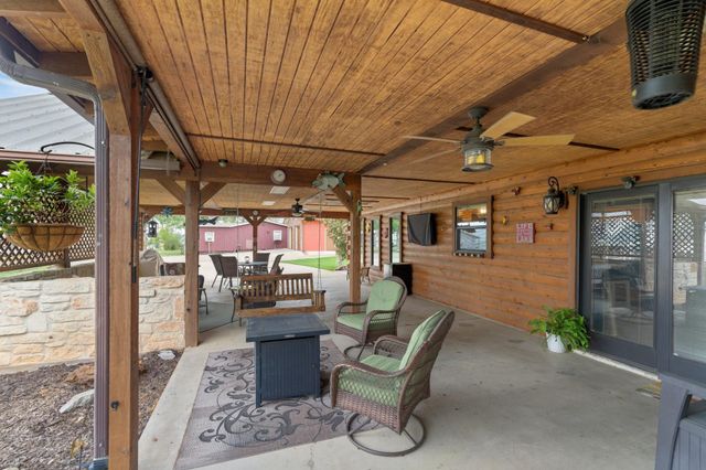183 Lakeview Drive S, Livingston, TX 77351