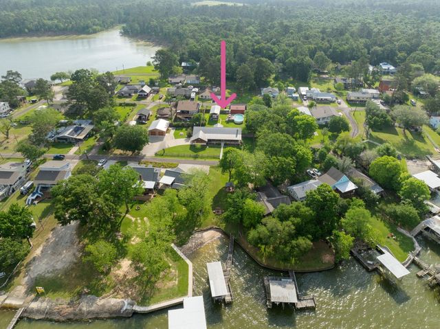 183 Lakeview Drive S, Livingston, TX 77351