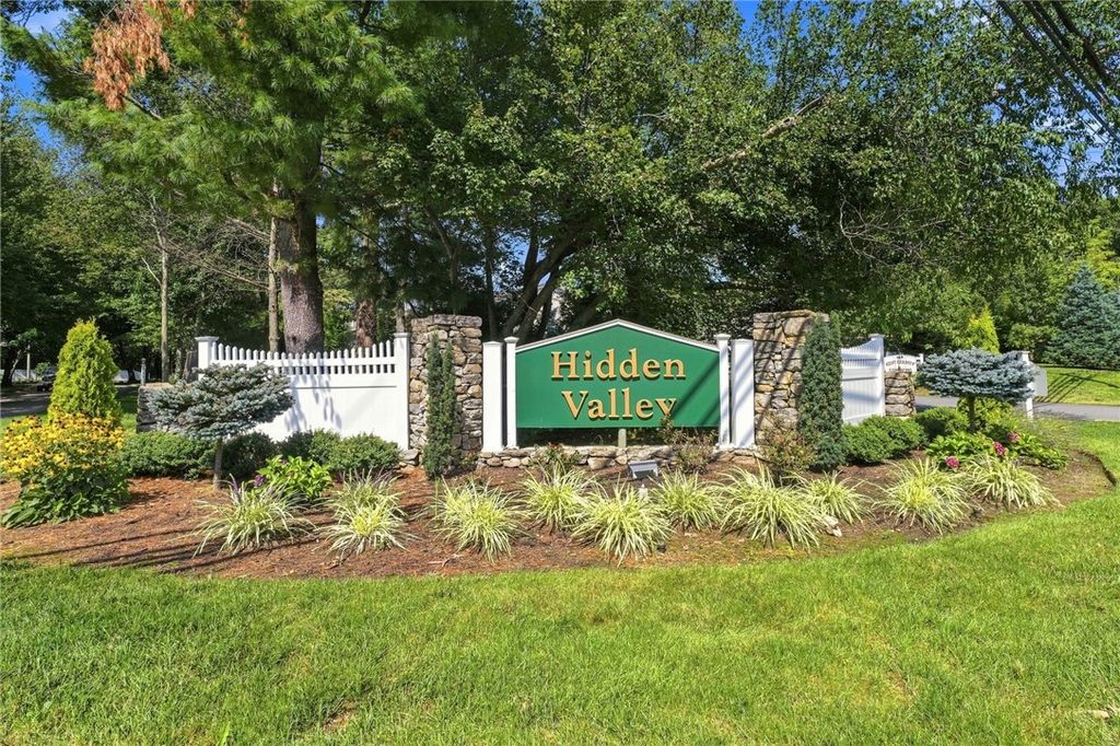106 Trellis Drive, West Warwick, RI 02893