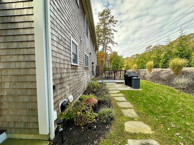 151 Tashmoo Ave, Tisbury, MA 02468