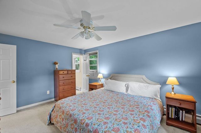 32 Raeder Drive, Stratham, NH 03885
