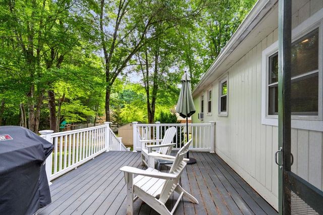 32 Raeder Drive, Stratham, NH 03885