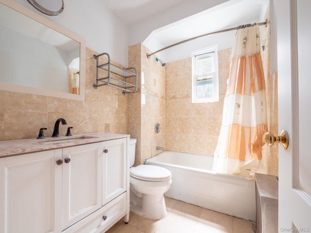 5244 79th Street, Elmhurst, NY 11373