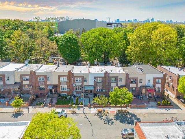 5244 79th Street, Elmhurst, NY 11373