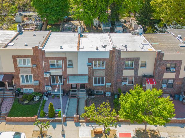 5244 79th Street, Elmhurst, NY 11373
