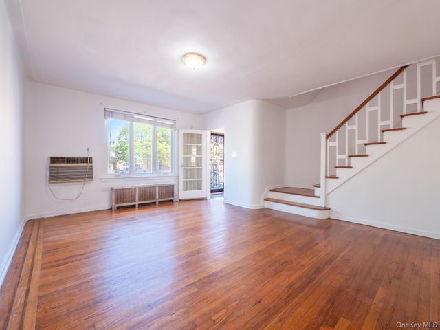 5244 79th Street, Elmhurst, NY 11373