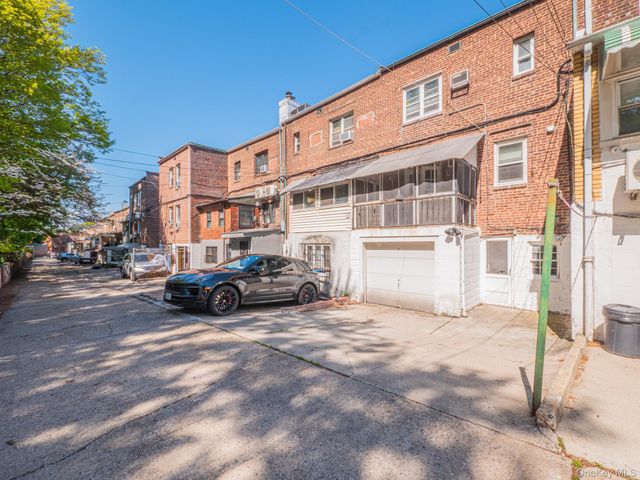 5244 79th Street, Elmhurst, NY 11373