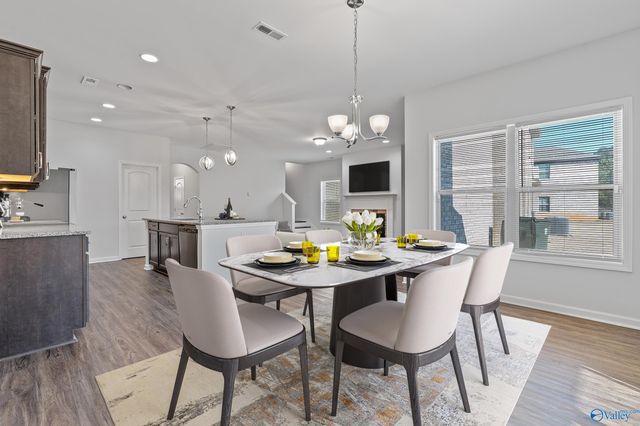 152 Kingswood Drive, Huntsville, AL 35806