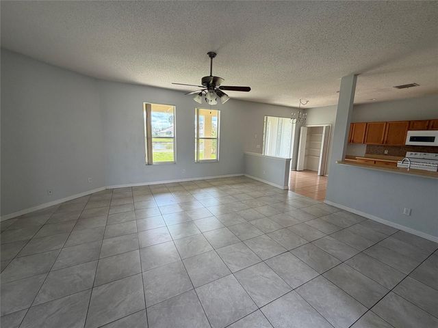 2290 THE OAKS BOULEVARD, Kissimmee, FL 34746