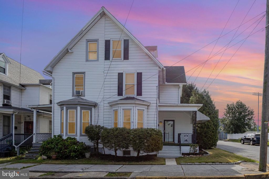 402 SPRUCE ST, Steelton, PA 17113