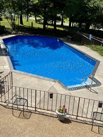 228 Druid Hills Dr, Dickson, TN 37055