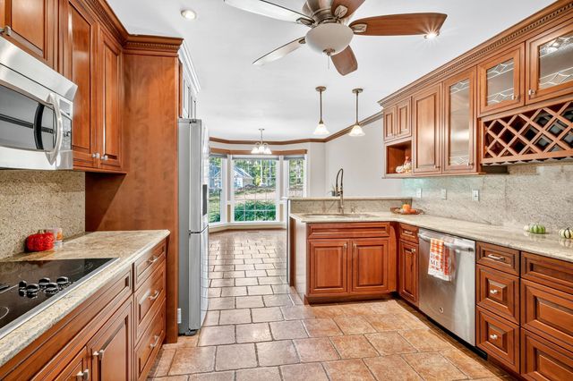 228 Druid Hills Dr, Dickson, TN 37055