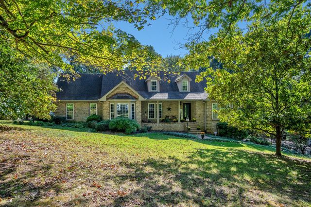228 Druid Hills Dr, Dickson, TN 37055